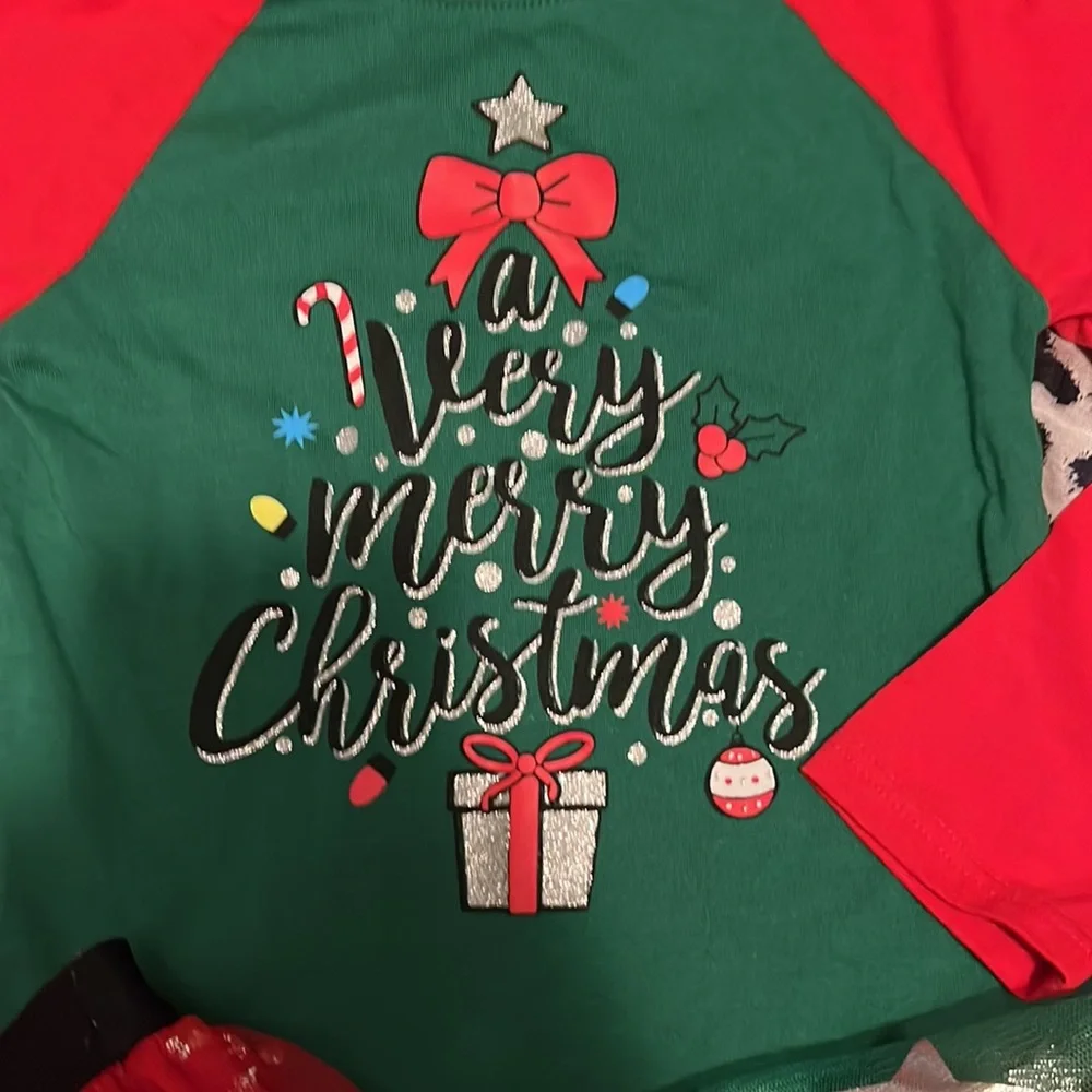 Girls size small 4/5T Christmas matching set with 2 different skirts and top